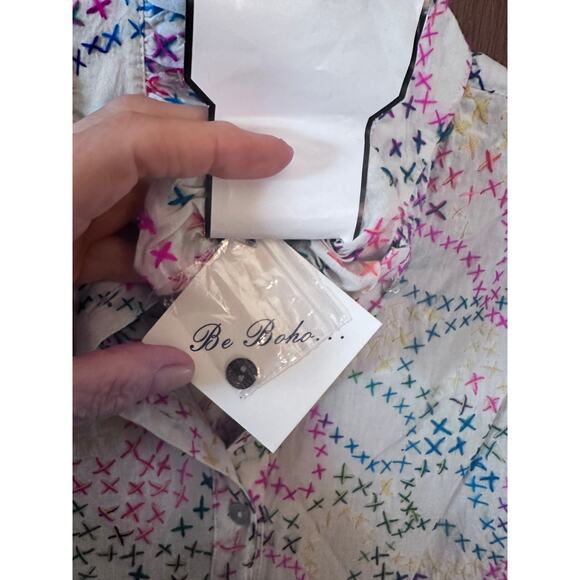 NWT BE BOHO EMBROIDERED BUTTON DOWN WHITE DRESS W/POCKETS; XS - Picture 3 of 4